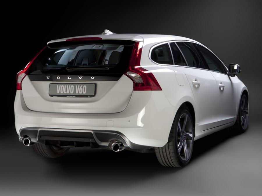  Volvo V60 R-Design 2010 года  (фото 2 из 10)